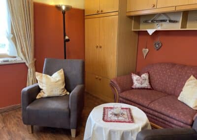 Ferienwohnung Karwendel_Haus Rixner_ gemütliche Sitzecke